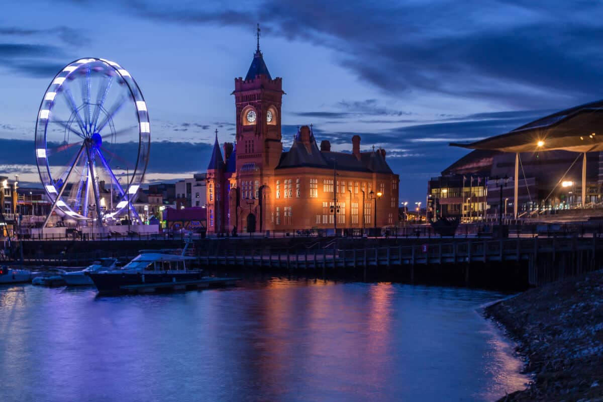 Does Cardiff have good nightlife?